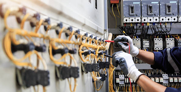 Professional Electrician technician working in Mission, OR